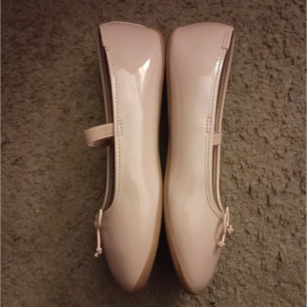 Wonder Nation Memory Foam Girls Patent Leather Flats Size 3 Tan PRE-OWNED